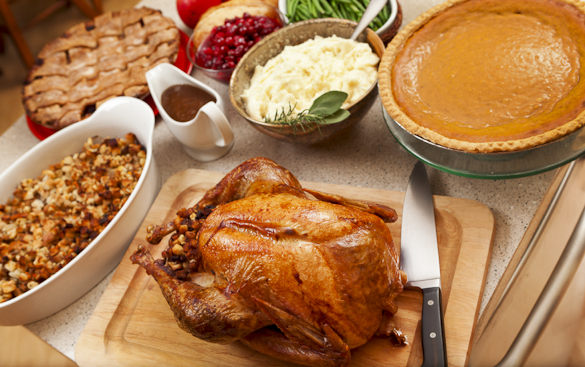 como-preparar-una-buena-cena-de-accion-de-gracias-thanksgiving-day-la-guarnición-de-accion-de-gracias