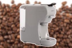 La cafetera que parece una máquina de coser con molinillo y que hace un café riquísimo