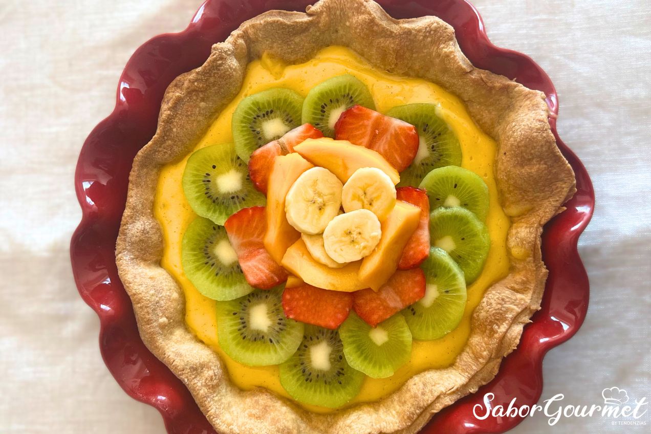 Tarta de crema pastelera y frutas