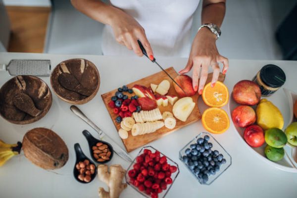 Las mejores recetas de desayunos fitness para perder grasa bol de frutas 