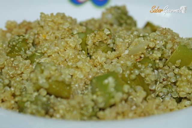 quinoa con espárragos verdes