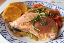 Salmón en papillote con verduras