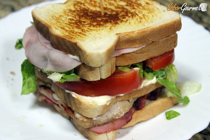 sandwich-club-casero