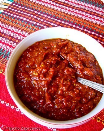 Tomato-pepper sauce